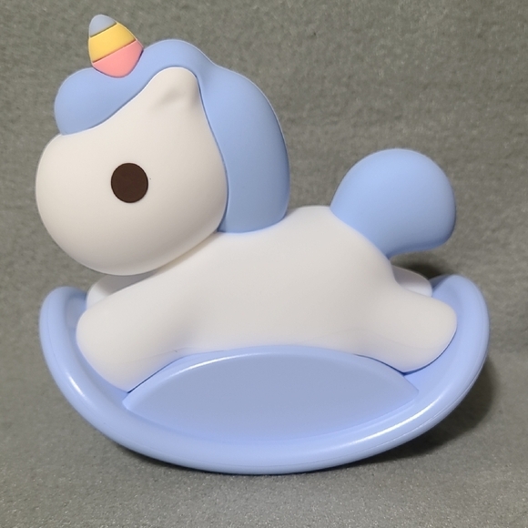Rainbow Rocking Horse Blue & White Nursery Night Light LED USB Rechargeable NEW - Picture 5 of 11
